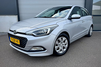 Hyundai i20 1.2 HP i-Motion / Cruise / Park sens