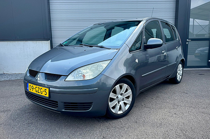 Mitsubishi Colt 1.3 Invite+ / Airco / Lichtsensor / LM Velgen