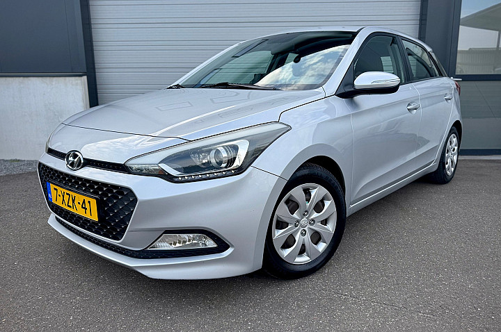 Hyundai i20 1.2 HP i-Motion / Cruise / Park sens